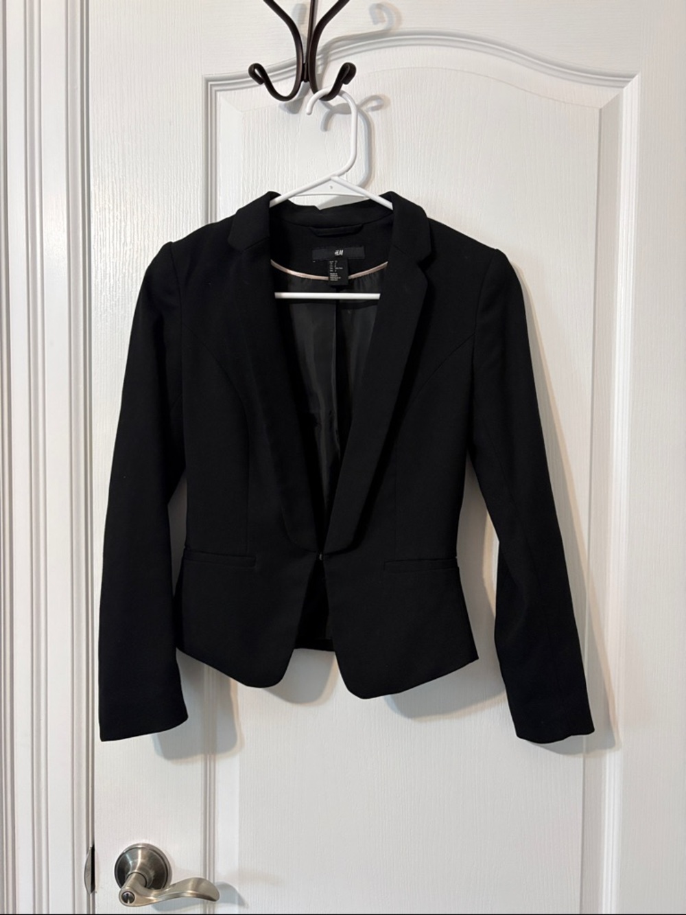 H&M Black Women's Single-Button Fitted Blazer